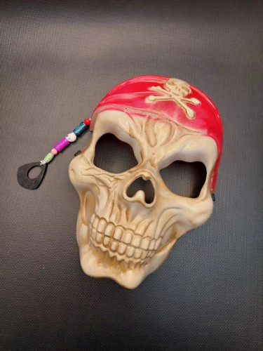 خریدماسک اسکلت دزد دریایی